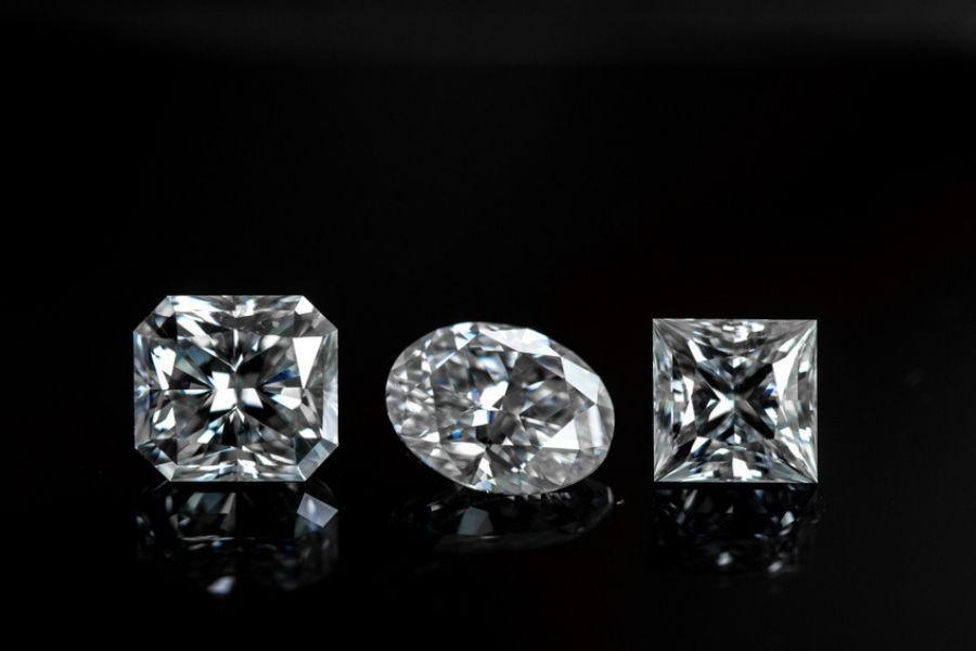 Asscher Cut Vs. Princess Cut Diamonds: Side-By-Side Comparison - Lexie Jordan Jewelry