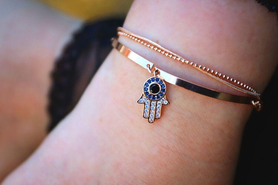 Explore the Hamsa Hand Meaning and How to Wear Hamsa Jewelry - Lexie Jordan Jewelry