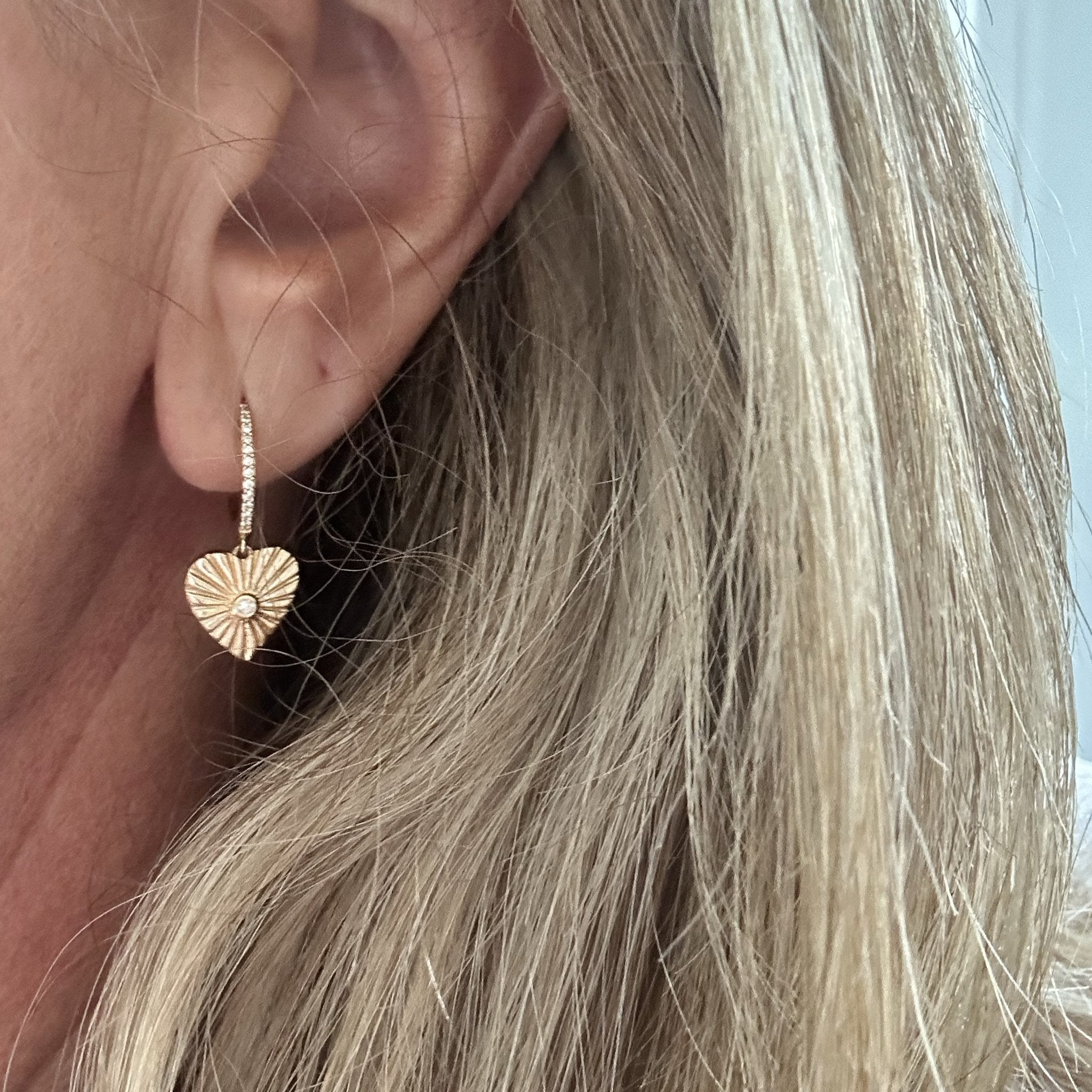 Dangle Fluted Heart Earrings - Lexie Jordan Jewelry