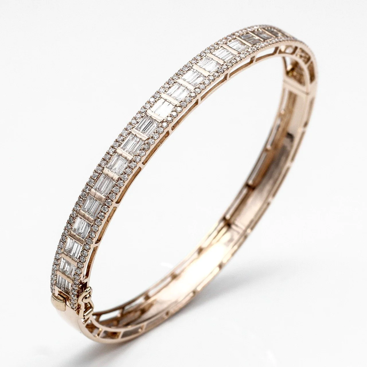 baguette diamond bangle